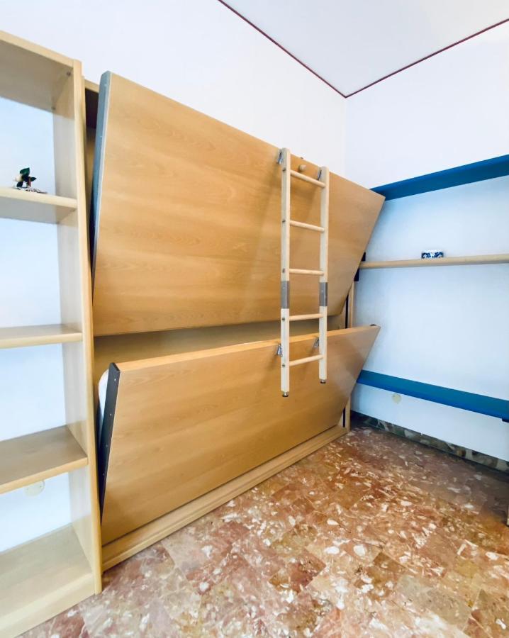 Appartement Hostdomus - Bilocale Sul Borgo à Finale Ligure Extérieur photo